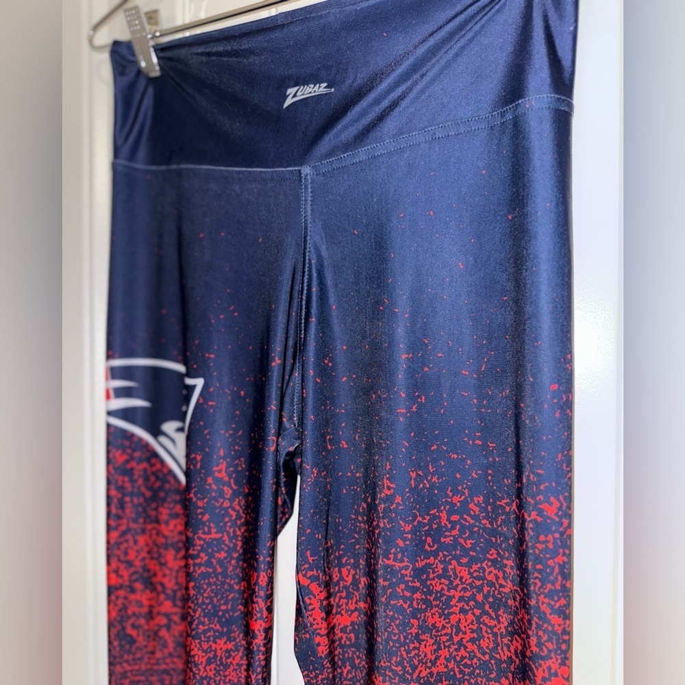 NFL Blue and Red Gradient Leggings with Team Pattern - Picture 5 of 10